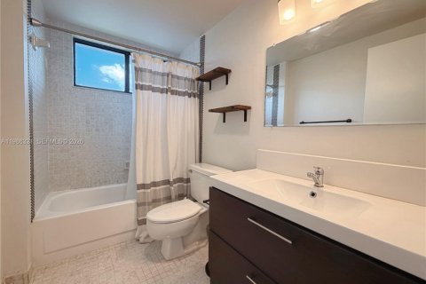 Купить кондоминиум в Майами, Флорида 2 спальни, 130.53м2, № 2047924 - фото 16