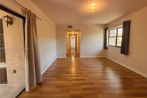 Купить кондоминиум в Майами, Флорида 2 спальни, 130.53м2, № 2047924 - фото 26