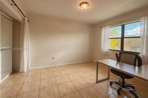 Купить кондоминиум в Майами, Флорида 2 спальни, 130.53м2, № 2047924 - фото 14