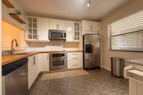 Купить кондоминиум в Майами, Флорида 2 спальни, 130.53м2, № 2047924 - фото 3