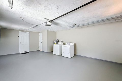 Купить виллу или дом в Холидэй, Флорида 7 комнат, 86.96м2, № 2167575 - фото 12