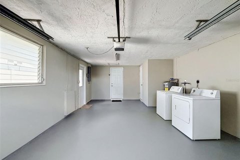 Купить виллу или дом в Холидэй, Флорида 7 комнат, 86.96м2, № 2167575 - фото 13