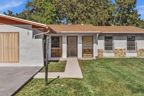 Villa ou maison à louer à Miami, Floride: 3 chambres, 190.64 m2 № 1983120 - photo 10