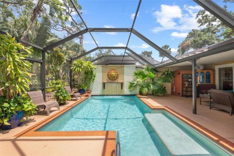 Propiedad comercial en venta en Sarasota, Florida, 6 dormitorios, 324.51 m2 № 1684647 - foto 13