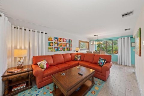 Propiedad comercial en venta en Sarasota, Florida, 6 dormitorios, 324.51 m2 № 1684647 - foto 23