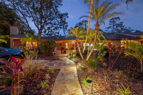 Propiedad comercial en venta en Sarasota, Florida, 6 dormitorios, 324.51 m2 № 1684647 - foto 1