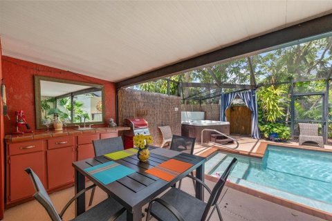 Propiedad comercial en venta en Sarasota, Florida, 6 dormitorios, 324.51 m2 № 1684647 - foto 4