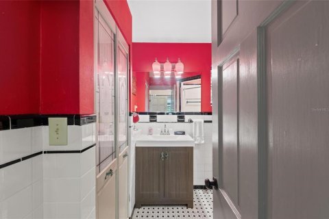 Propiedad comercial en venta en Sarasota, Florida, 6 dormitorios, 324.51 m2 № 1684647 - foto 29