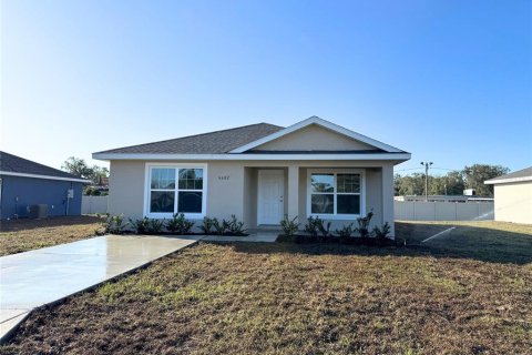 House in Belleview, Florida 3 bedrooms, 109.72 sq.m. № 1590657 - photo 1