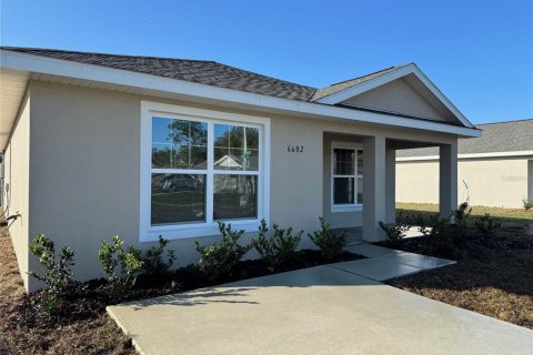 House in Belleview, Florida 3 bedrooms, 109.72 sq.m. № 1590657 - photo 2