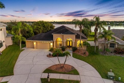 Casa en venta en Oldsmar, Florida, 4 dormitorios, 232.26 m2 № 1877334 - foto 1