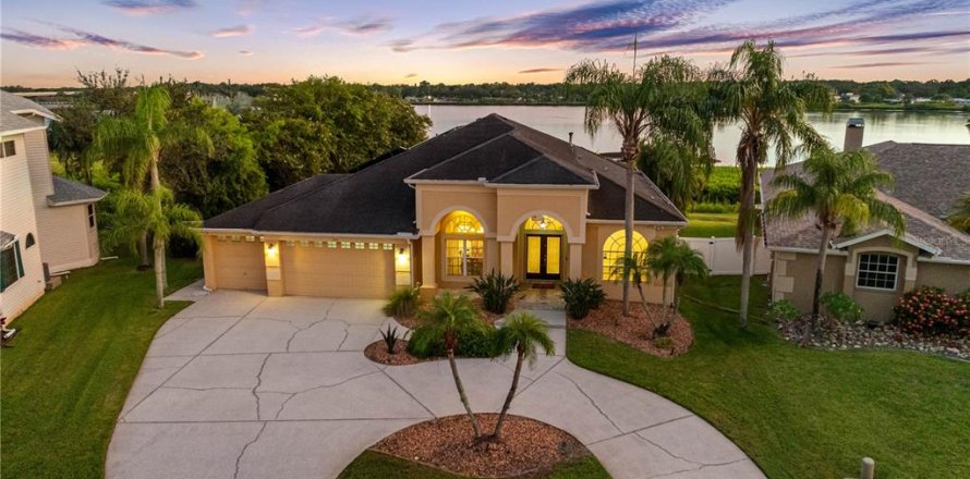 Casa en Oldsmar, Florida 4 dormitorios, 232.26 m2 № 1877334