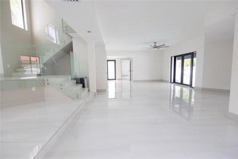 House in Miami, Florida 6 bedrooms № 1692105 - photo 21