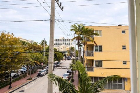 Condominio en venta en Miami Beach, Florida, 1 dormitorio, 55.74 m2 № 2000667 - foto 13