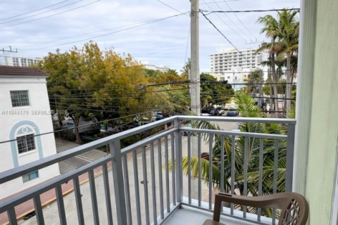 Condominio en venta en Miami Beach, Florida, 1 dormitorio, 55.74 m2 № 2000667 - foto 10