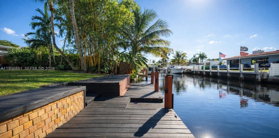Villa ou maison à Fort Lauderdale, Floride 3 chambres, 173.36 m2 № 1994999