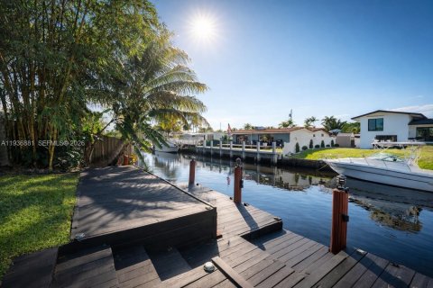 Villa ou maison à vendre à Fort Lauderdale, Floride: 3 chambres, 173.36 m2 № 1994999 - photo 14