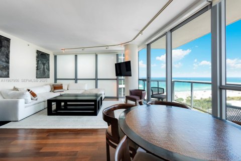 Condo in Miami Beach, Florida, 2 bedrooms  № 2082080 - photo 4