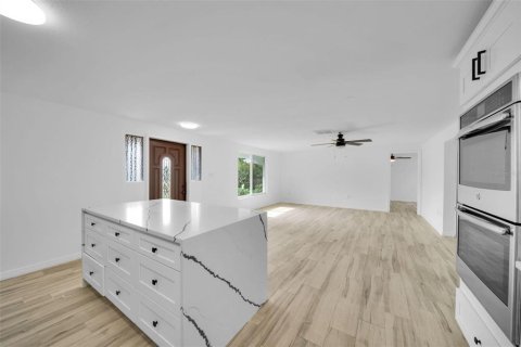 Casa en venta en Port Charlotte, Florida, 3 dormitorios, 143.72 m2 № 1914323 - foto 9