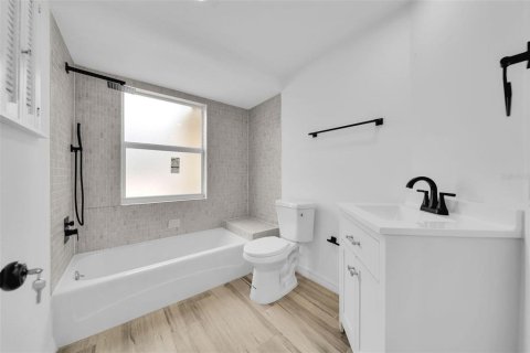 Casa en venta en Port Charlotte, Florida, 3 dormitorios, 143.72 m2 № 1914323 - foto 14