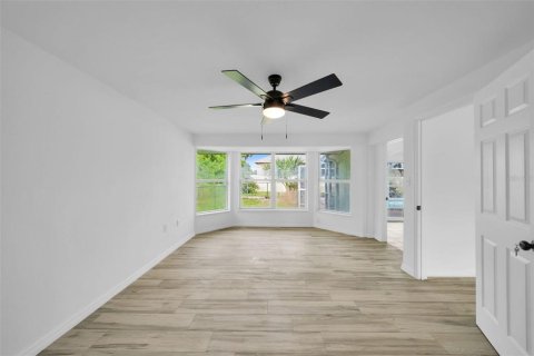 Casa en venta en Port Charlotte, Florida, 3 dormitorios, 143.72 m2 № 1914323 - foto 26