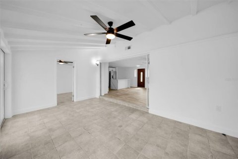 Casa en venta en Port Charlotte, Florida, 3 dormitorios, 143.72 m2 № 1914323 - foto 17