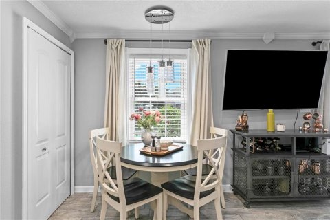 Condo in Saint Petersburg, Florida, 2 bedrooms  № 2111447 - photo 11