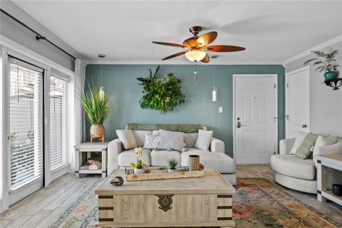 Condo in Saint Petersburg, Florida, 2 bedrooms  № 2111447 - photo 7