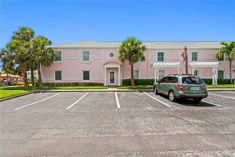 Condo in Saint Petersburg, Florida, 2 bedrooms  № 2111447 - photo 2