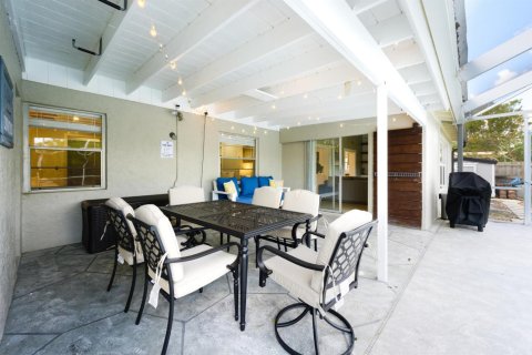 House in Wellington, Florida 4 bedrooms, 198.9 sq.m. № 2188223 - photo 23