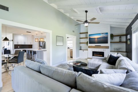 House in Wellington, Florida 4 bedrooms, 198.9 sq.m. № 2188223 - photo 9