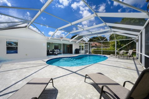 House in Wellington, Florida 4 bedrooms, 198.9 sq.m. № 2188223