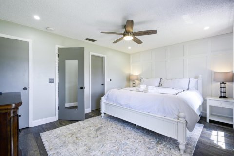 House in Wellington, Florida 4 bedrooms, 198.9 sq.m. № 2188223 - photo 11