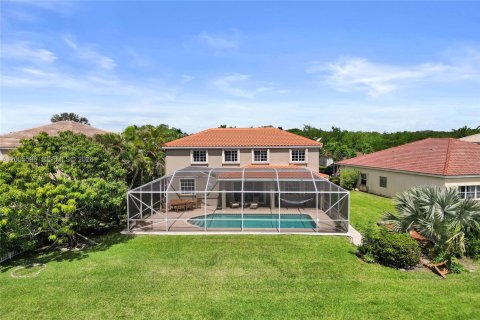 House in Weston, Florida 5 bedrooms, 235.6 sq.m. № 2069630 - photo 12