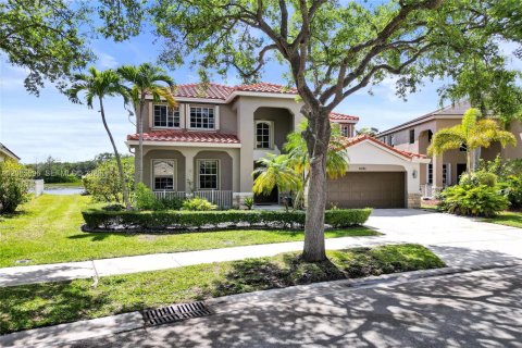 House in Weston, Florida 5 bedrooms, 235.6 sq.m. № 2069630 - photo 6