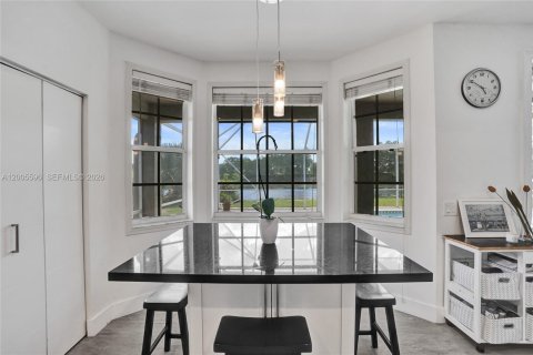 House in Weston, Florida 5 bedrooms, 235.6 sq.m. № 2069630 - photo 29