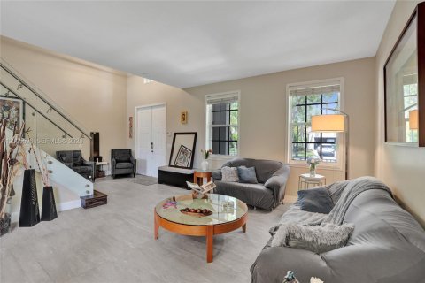 House in Weston, Florida 5 bedrooms, 235.6 sq.m. № 2069630 - photo 17