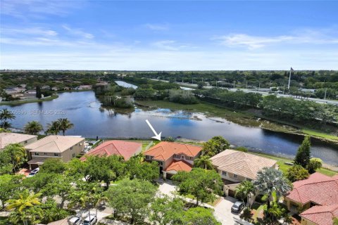 House in Weston, Florida 5 bedrooms, 235.6 sq.m. № 2069630 - photo 8