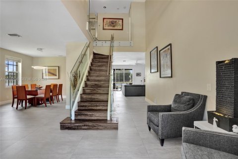 House in Weston, Florida 5 bedrooms, 235.6 sq.m. № 2069630 - photo 14