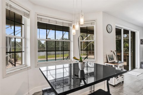 House in Weston, Florida 5 bedrooms, 235.6 sq.m. № 2069630 - photo 30
