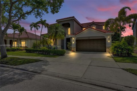 House in Weston, Florida 5 bedrooms, 235.6 sq.m. № 2069630 - photo 7