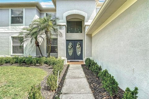 House in Tampa, Florida 4 bedrooms, 299.05 sq.m. № 2097860 - photo 9