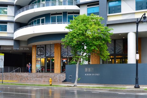 Снять в аренду кондоминиум в Майами, Флорида 1 спальня, 72.84м2, № 1997018 - фото 23