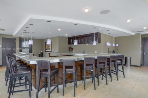 Снять в аренду кондоминиум в Майами, Флорида 1 спальня, 72.84м2, № 1997018 - фото 24