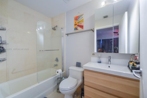 Снять в аренду кондоминиум в Майами, Флорида 1 спальня, 72.84м2, № 1997018 - фото 13