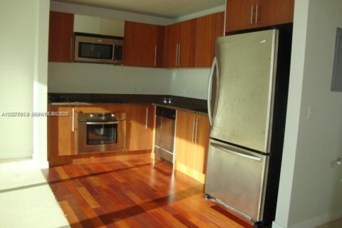 Condo in Miami, Florida, 1 bedroom  № 2168341 - photo 11