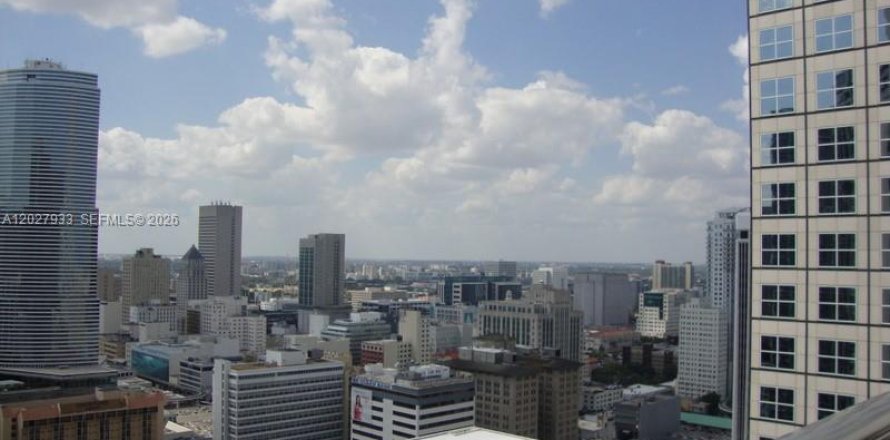 Condo in Miami, Florida, 1 bedroom  № 2168341