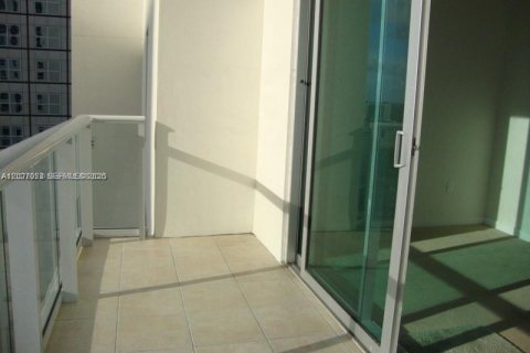 Condo in Miami, Florida, 1 bedroom  № 2168341 - photo 12