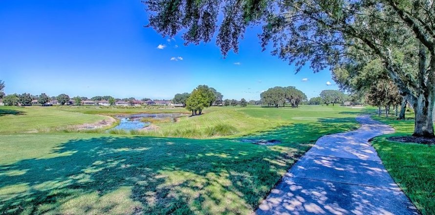 Villa ou maison à The Villages, Floride 3 chambres, 228.54 m2 № 2106686