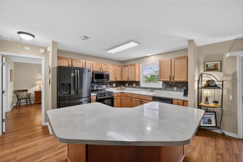 Casa en venta en The Villages, Florida, 3 dormitorios, 129.32 m2 № 2236022 - foto 9